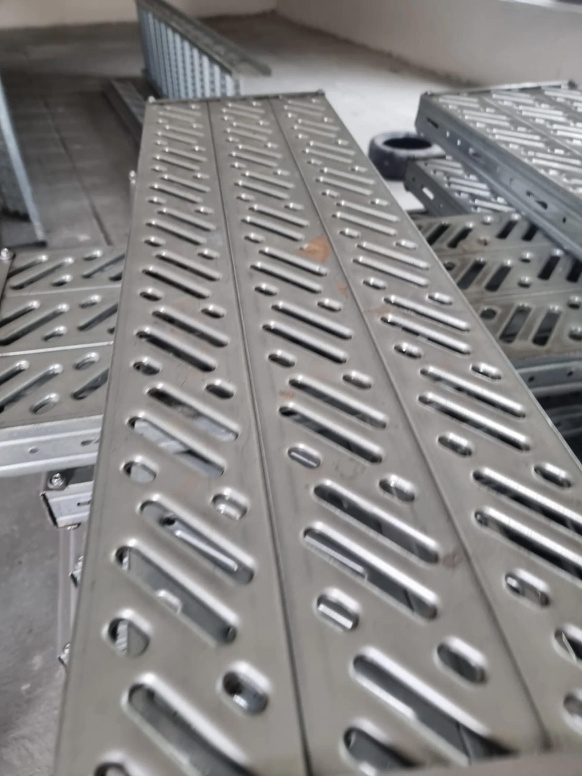 Trepte Perforate